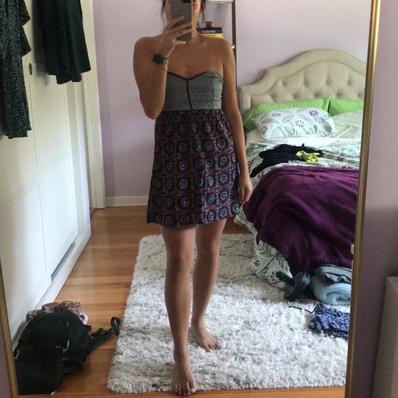 Strapless Roxy Dress - Picture 2 of 6